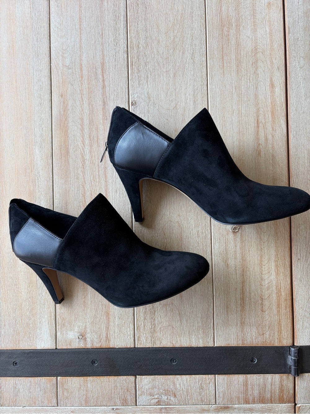 Vince Camuto - Women’s Black Suede Heeled Booties - Sleek Ankle Shoes. Size 10